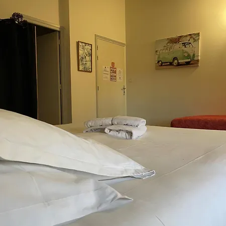 De L'horloge Hotel *