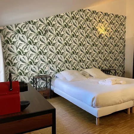 De L'horloge Hotel