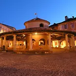 De L'horloge Hotel *