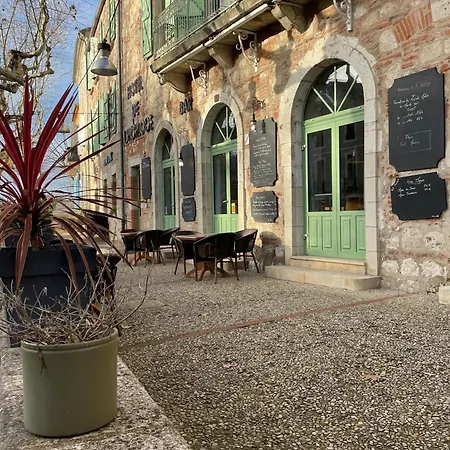 De L'horloge Szálloda Auvillar