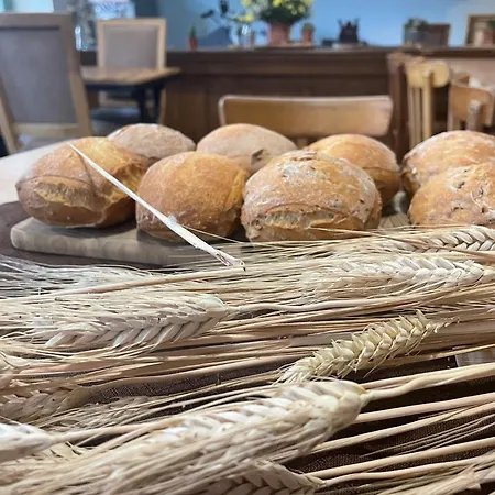 De L'horloge Szálloda